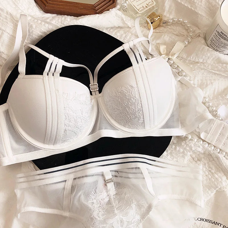 2022 New French Lace Strap Push Up Lingerie Hollow Out Women Sexy Underwear Adjustable Upper Thin Lower Thick Gather Bra Set