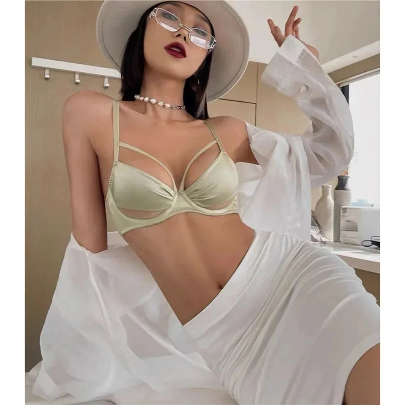 Sexy French Style Bra Set Women's Underwear Gathered Thin Steel Ring Summer Low Chest Illusory Bra Set Red Color for Lucky Year