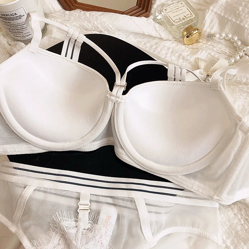 2022 New French Lace Strap Push Up Lingerie Hollow Out Women Sexy Underwear Adjustable Upper Thin Lower Thick Gather Bra Set