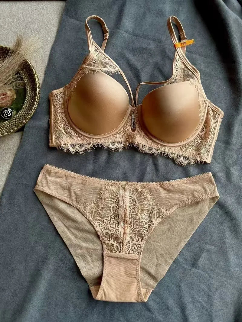 Sexy Women's Lingerie Seamless Smoth Hollow-out Bra Small Breast Gathering Push Up Bra Set