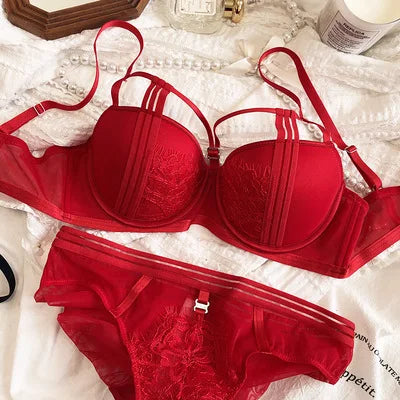 2022 New French Lace Strap Push Up Lingerie Hollow Out Women Sexy Underwear Adjustable Upper Thin Lower Thick Gather Bra Set