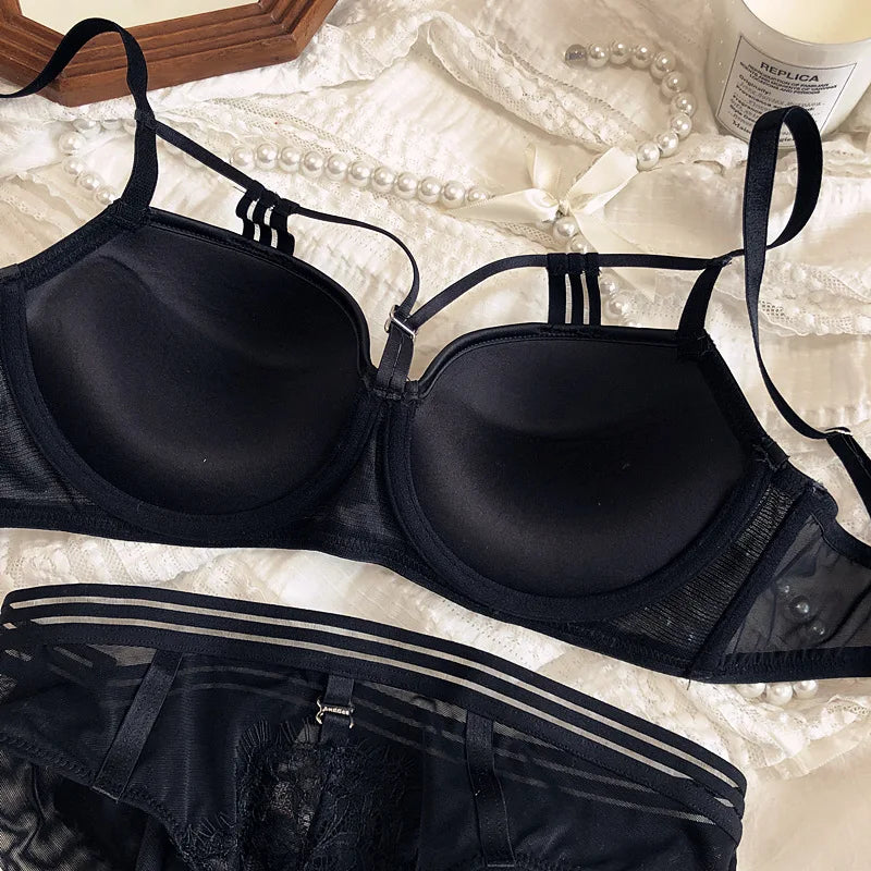 2022 New French Lace Strap Push Up Lingerie Hollow Out Women Sexy Underwear Adjustable Upper Thin Lower Thick Gather Bra Set