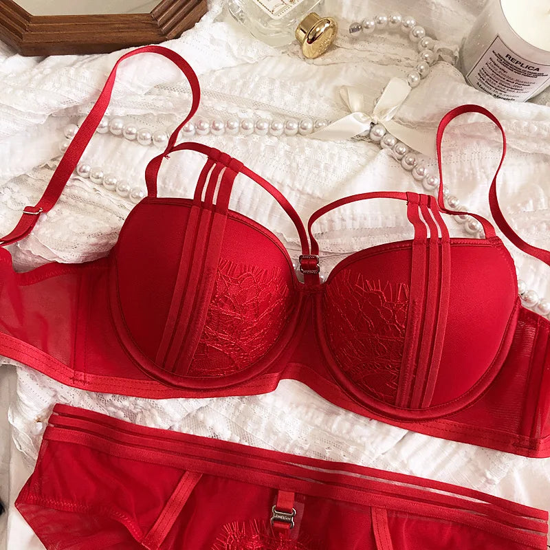 2022 New French Lace Strap Push Up Lingerie Hollow Out Women Sexy Underwear Adjustable Upper Thin Lower Thick Gather Bra Set