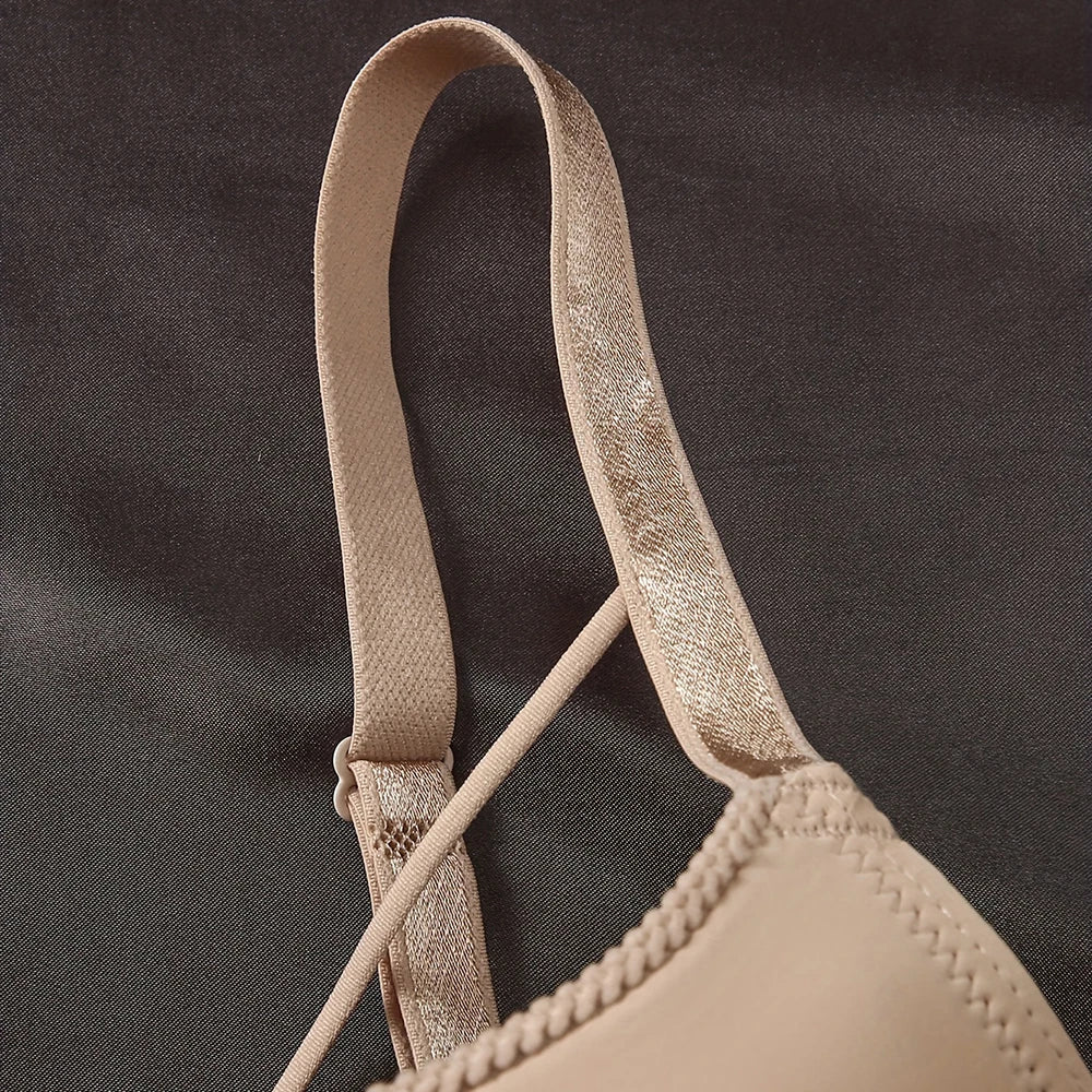 Big Size Women's 3/4 Cup Lingers Sexy Middle Mold Cup Non-Convertible Straps Soft Solid Push up Gathered C D E Cup Lingerie