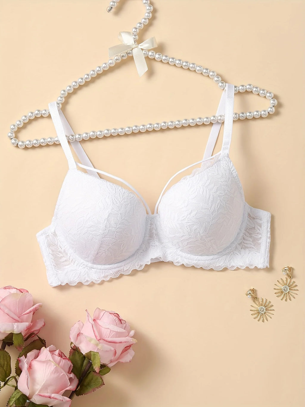 Contrasting lace push-up bras, comfortable and breathable cut-out bras, women's underwear